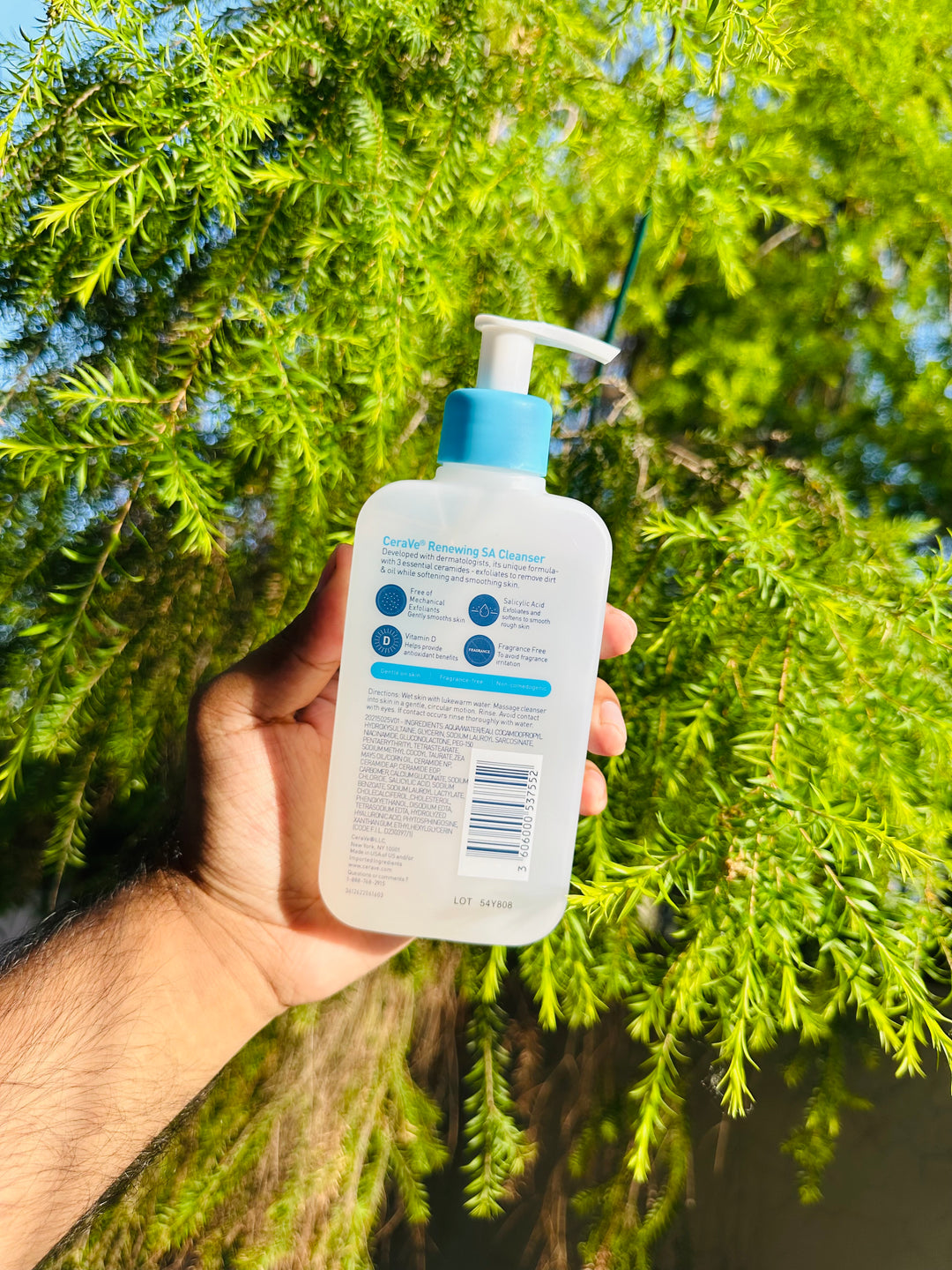 Buy Any Two Cleansers/Moisturisers In just Rs 2499😍. Limited stock only. 100% Original!.