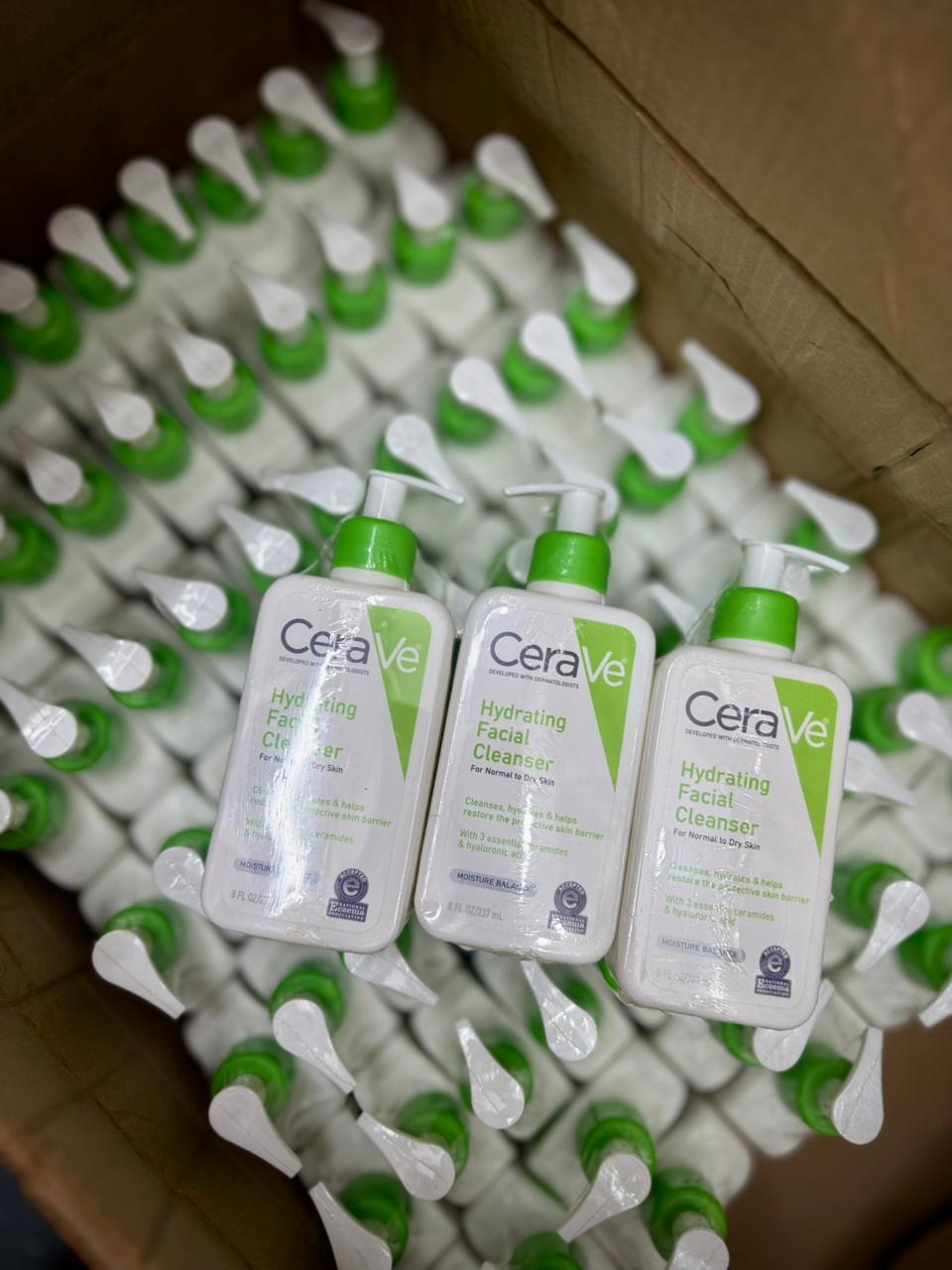 Buy Any Two Cleansers/Moisturisers In just Rs 2499😍. Limited stock only. 100% Original!.