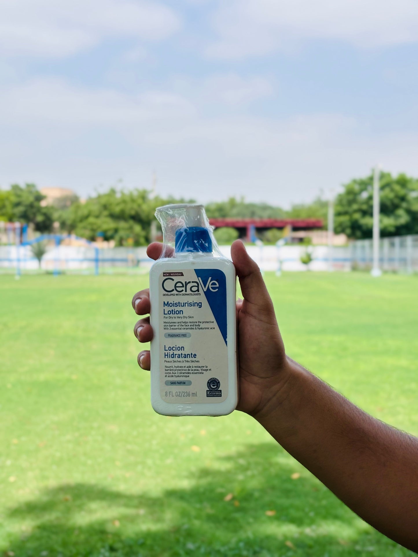 Buy Any Two Cleansers/Moisturisers In just Rs 2499😍. Limited stock only. 100% Original!.