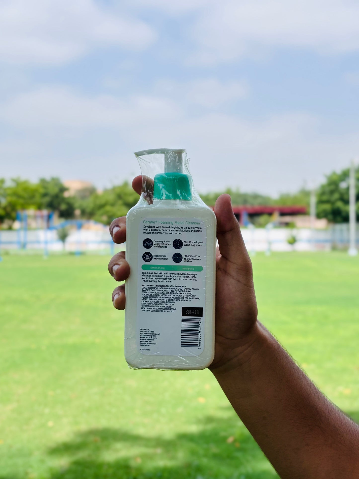 Buy Any Two Cleansers/Moisturisers In just Rs 2499😍. Limited stock only. 100% Original!.